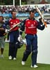 Trescothick-Vaughan1-7-705