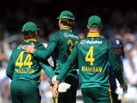 SouthAfrica-CelebrateWicket3-2-0925