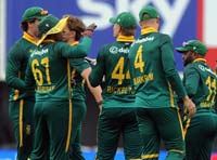SouthAfrica-CelebrateWicket7-2-0925