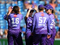 SuperchargersWomen-CelebrateWicket3-26-0825