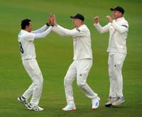 AbbasMuhammad-CelebratesWicket3-24-0525