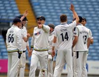 YorkshirePlayers-CelebrateWicket2-3-0525