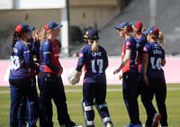 EssexWomen-CelebrateWicket2-17-0525