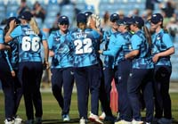 YorkshireWomen-CelebrateWicket3-17-0525