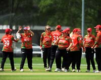 LeicestershireFoxesWomen-CelebrateWicket2-15-0525