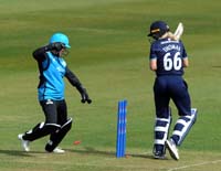 ThomasErin-Bowled1-19-0425