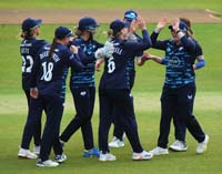 YorkshireWomen-CelebrateWicket3-19-0425