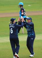 YorkshireWomen-CelebrateWicket4-19-0425