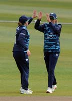 YorkshireWomen-CelebrateWicket8-19-0425