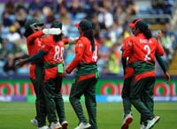 Bangladesh-CelebrateWicket2-17-0626i