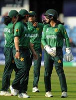 Pakistan-CelebrateWicket3-23-0626