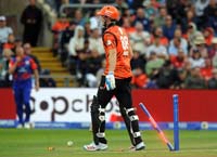BrookHarrry-Bowled1-25-0726