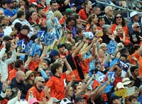 Hundred-Fans2-25-0726