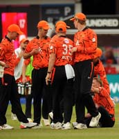 Sunrisers-Men-CelebrateWicket2-9-0826
