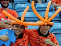 Young-Hundred-Fans1-28-0726.