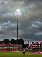 HeadingleyCricketStadium-Floodlights1-4-0826