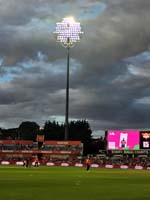 HeadingleyCricketStadium-Floodlights2-4-0826