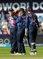 Players-CelebrateWicket2-18-0626.