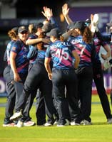 Players-CelebrateWicket6-18-0626.