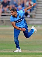 DalAnuj02_070826pb