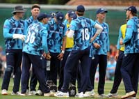 YorkshirePlayers-CelebrateWicket2-31-0726