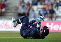 BairstowJonny-Catch3-31-0526