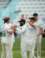 Leicestershire-CelebrateWicket5-27-0826