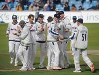Yorkshire-CelebrateWicket1-16-0826