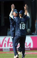 BessDom-HillGeorge-CelebrateWicket1-15-0726
