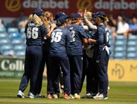 Yorkshire-CelebrateWicket1-12-0726