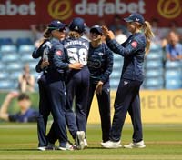 Yorkshire-CelebrateWicket2-12-0726