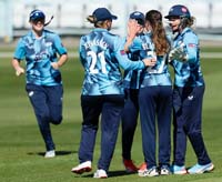 YorkshireWomen-ClelebrateWicket2-29-0426