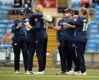 Yorkshire-CelebrateWicket3-3-0726